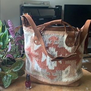 Stela9 woven weekender bag
